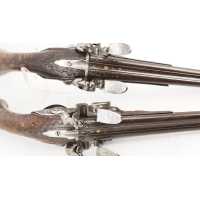 Armes de Poing PAIRE DE PISTOLETS DE VÉNERIE À SILEX DOUBLE CANONS SIGNÉ NOËL TERRASSON VERS 1740 ÉPOQUE LOUIS XV A-1469-62-2 - 