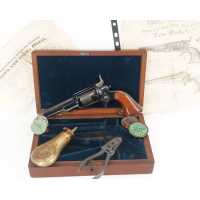 Armes de Poing COFFRET REVOLVER COLT ROOT MODEL 1855  SIDE HAMMER POCKET  Calibre 28  EN COFFRET AVEC NOTICE -  USA XIXè AV-2574