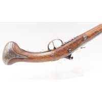 Armes de Poing LONG PISTOLET À SILEX N. LE BOURGUIGNON À PARIS - FRANCE DÉBUT XVIIIè A - 1469 - 62 .19 - 5