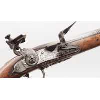 Armes de Poing LONG PISTOLET À SILEX N. LE BOURGUIGNON À PARIS - FRANCE DÉBUT XVIIIè A - 1469 - 62 .19 - 10