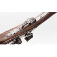 Armes de Poing LONG PISTOLET À SILEX N. LE BOURGUIGNON À PARIS - FRANCE DÉBUT XVIIIè A - 1469 - 62 .19 - 11