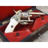 Armes de Poing REVOLVER CHAMELOT DELVIGNE 1862 CAL. 7MM À BROCHE  DIT DE "GAUCHER" FINITION LUXE DORÉ EN COFFRET  - 4