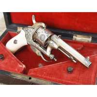 Armes de Poing REVOLVER CHAMELOT DELVIGNE 1862 CAL. 7MM À BROCHE  DIT DE "GAUCHER" FINITION LUXE DORÉ EN COFFRET  - 5