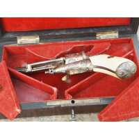 Armes de Poing REVOLVER CHAMELOT DELVIGNE 1862 CAL. 7MM À BROCHE  DIT DE "GAUCHER" FINITION LUXE DORÉ EN COFFRET  - 8