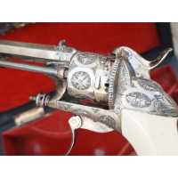 Armes de Poing REVOLVER CHAMELOT DELVIGNE 1862 CAL. 7MM À BROCHE  DIT DE "GAUCHER" FINITION LUXE DORÉ EN COFFRET  - 12