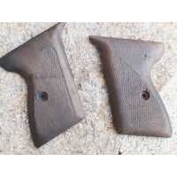 Pièces Détachées PISTOLET MAUSER HSC  WW2   PAIRE DE PLAQUETTES EN NOYER  - 2