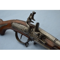 Armes de Poing PISTOLET SILEX 2 CANONS TOURNANTS VERS 1680 - FR Ancien Régime Louis XIV {PRODUCT_REFERENCE} - 22