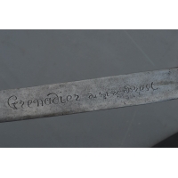 Armes et Objets de Marine SABRE DE BORD DE GRENADIER DU REGIMENT DE BREST CORPS ROYAL DE LA MARINE Mle 1772 - France Ancienne Mo