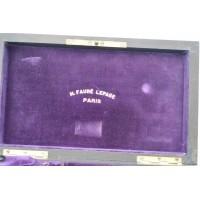 Armes de Poing REVOLVER H FAURé LEPAGE Paris modèle 1872 par LEBEAU FRERES Monogrammé MP en Coffret - France XIXè {PRODUCT_REFER