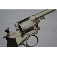 Handguns REVOLVER H FAURé LEPAGE Paris modèle 1872 par LEBEAU FRERES Monogrammé MP en Coffret - France XIXè {PRODUCT_REFERENCE} 