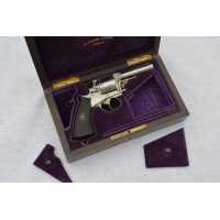 Armes de Poing REVOLVER H FAURé LEPAGE Paris modèle 1872 par LEBEAU FRERES Monogrammé MP en Coffret - France XIXè {PRODUCT_REFER