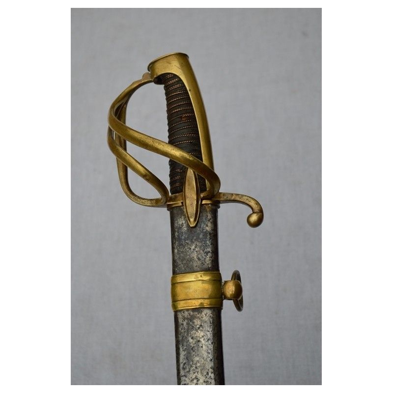 SABRE DE COMBAT D'OFFICIER DE CAVALERIE LEGERE DE LA GARDE IMPERIALE PREMIER EMPIRE SABRE DE COMBAT D'OFFICIER DE CAVALERIE LEGERE DE LA GARDE IMPERIALE PREMIER EMPIRE