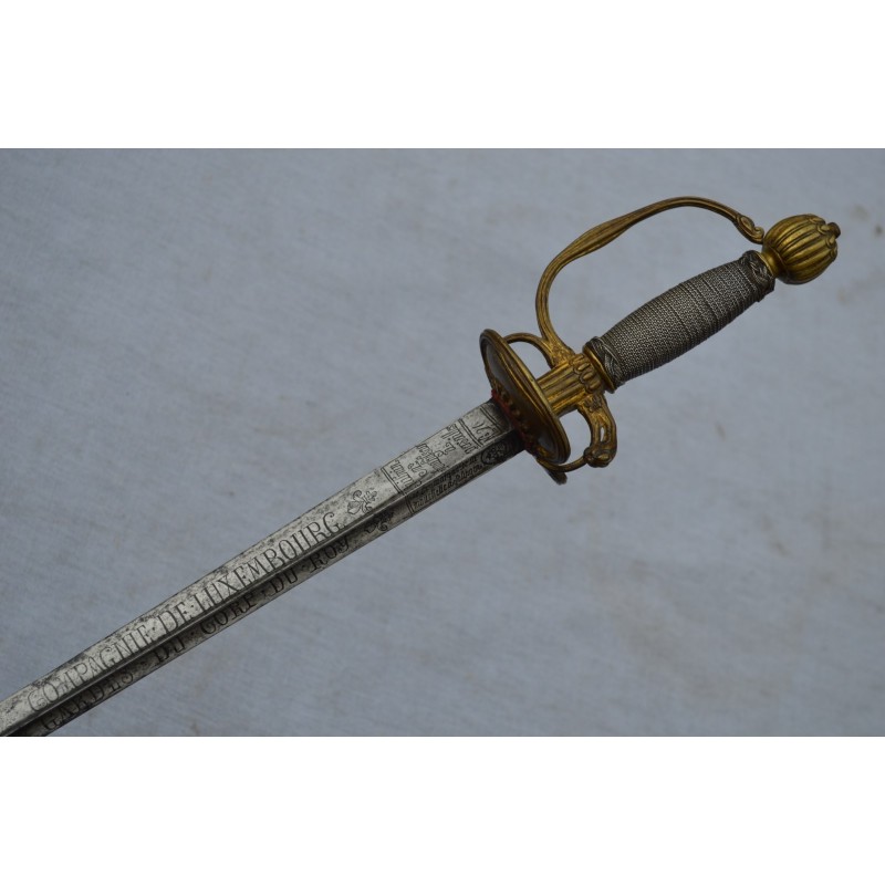 EPEE OFFICIER SUPRIEUR DES GARDES DU CORPS DE LA MAISON DU ROI COMPAGNIE DE LUXEMBOURG - France Ancienne Monarchie EPEE OFFICIER SUPRIEUR DES GARDES DU CORPS DE LA MAISON DU ROI COMPAGNIE DE LUXEMBOURG - France Ancienne Monarchie