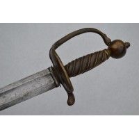 Armes Blanches FORTE ÉPÉE DE CAVALERIE MODÈLE DU RÈGLEMENT DE 1680 À 1730 -  FRANCE Ancienne Monarchie 12743 - 1
