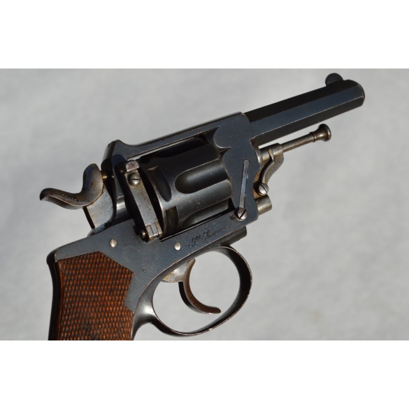 REVOLVER DE BRIGADIER LE MUNICIPAL Calibre 8mm 92 REVOLVER DE BRIGADIER LE MUNICIPAL Calibre 8mm 92