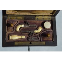 COFFRET MINIATURES PISTOLET POCHE & ACCESSOIRES