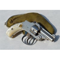 Catalogue Magasin REVOLVER SMITH & WESSON BICYCLE SAFETY HAMMERLESS 2pouces Ca 32 S&W court - US XIXè {PRODUCT_REFERENCE} - 2