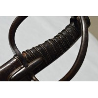 Armes Blanches SABRE DES OFFICIERS DE CHASSEUR A CHEVAL Modèle An IX 1802 en FER - FRANCE début du PREMIER EMPIRE {PRODUCT_REFER