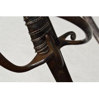 Armes Blanches SABRE DES OFFICIERS DE CHASSEUR A CHEVAL Modèle An IX 1802 en FER - FRANCE début du PREMIER EMPIRE {PRODUCT_REFER