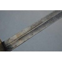 Armes Blanches Forte Epée de Cavalerie Modèle 1680  Régiment du Dauphin datée 1686 - France Ancienne Monarchie {PRODUCT_REFERENC