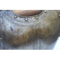 Catalogue Magasin CUIRASSE de GUERRE CAVALERIE CARABINIERS DU ROI vers 1730 1750 - Collection Ariès - France Ancienne Monarchie 