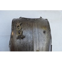 Catalogue Magasin CUIRASSE de GUERRE CAVALERIE CARABINIERS DU ROI vers 1730 1750 - Collection Ariès - France Ancienne Monarchie 