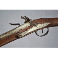Armes Longues FUSIL à SILEX d'OFFICIER DE LA MILICE modèle 1754-59 par GRRILLET A CHALON - FRANCE GUERRE DE 7ANS 1756 -1763 {PRO