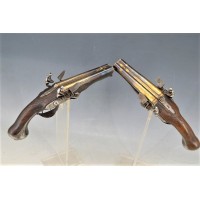 Armes de Poing PAIRE PISTOLETS DOUBLE CANONS A SILEX Calibre 11.5mm - France 18è Ancienne Monarchie {PRODUCT_REFERENCE} - 1