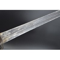 Armes Blanches FORTE ÉPÉE WALLONNE DES GARDES DU CORPS OU DES GENDARMES DE LA MAISON MILITAIRE DU ROY 1700 à 1740 - FRANCE Ancie