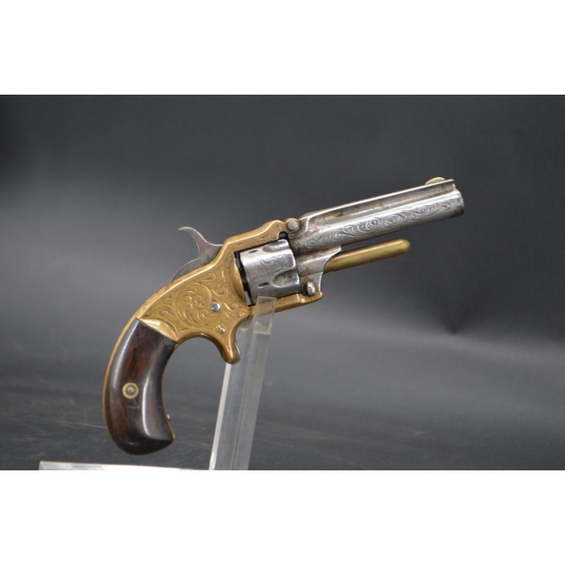 Handguns REVOLVER MARLIN XXXSTANDARD 1870 type SMITH & WESSON Calibre 32 RF court - USA XIXè {PRODUCT_REFERENCE} - 1