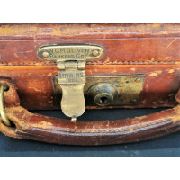 Armes de Poing REVOLVER DE TIR  WEBLEY TARGET MODEL 1896  en valise cuir  Calibre 455 / 450  &  22 Morris  -  Royaume-Uni XIXè {