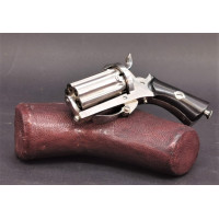 Catalogue Magasin RARE POIVRIERE  MANUFACTURE ARMES SAINT ETIENNE  CALIBRE 5mm à BROCHE dans son écrin en cuir - FRANCE XIXè {PR