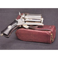 Handguns RARE POIVRIERE  MANUFACTURE ARMES SAINT ETIENNE  CALIBRE 5mm à BROCHE dans son écrin en cuir - FRANCEXIXè {PRODUCT_REFE
