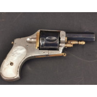 Handguns REVOLVER BULL DOG HAMMERLESS MJ Breveté ELG & Saint Etienne XIXè {PRODUCT_REFERENCE} - 1