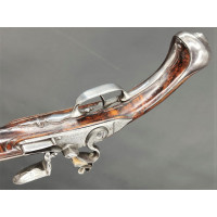 Armes de Poing LONG PISTOLET A SILEX  Signé MAUGER à LISIEUX - FRANCE Ancienne Monarchie - Louis XV {PRODUCT_REFERENCE} - 12