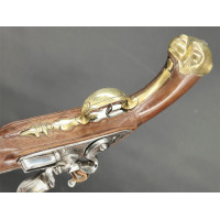 Armes et Objets de Marine PISTOLET OFFICIER DE MARINE à Silex Signé JOSEPH DUMAREST à ST ETIENNE - Louis XVI - France Ancienne M