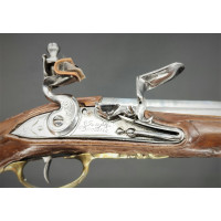Armes et Objets de Marine PISTOLET OFFICIER DE MARINE à Silex Signé JOSEPH DUMAREST à ST ETIENNE - Louis XVI - France Ancienne M