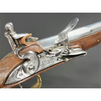 Armes et Objets de Marine PISTOLET OFFICIER DE MARINE à Silex Signé JOSEPH DUMAREST à ST ETIENNE - Louis XVI - France Ancienne M
