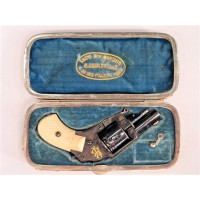 Handguns LUXE PUPPY REVOLVER 22 COURT OR & IVOIRE par POIRIER à PARIS Bd des Italiens - France XIXè {PRODUCT_REFERENCE} - 2