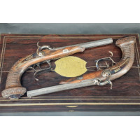 Armes de Poing COFFRET PAIRE PISTOLETS TYPE 1833 OFFICIER PAR JALABERT LAMOTTE à SAINT ETIENNE - FRANCE XIXè {PRODUCT_REFERENCE}