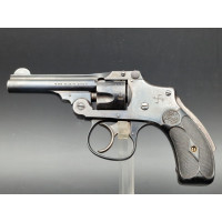 Handguns REVOLVER DE PRISE   SMITH ET WESSON  SAFETY HAMMERLESS DOUBLE ACTION CALIBRE 32 S&W  -  USA XIXè {PRODUCT_REFERENCE} - 