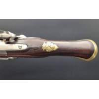 Archives  LONG PISTOLET A SILEX Modèle REGLEMENTAIRE 1743 -45 PIERRE GIRARD SAINT ETIENNE 1746 HUSSARD BRETONS 55cm - France Lou