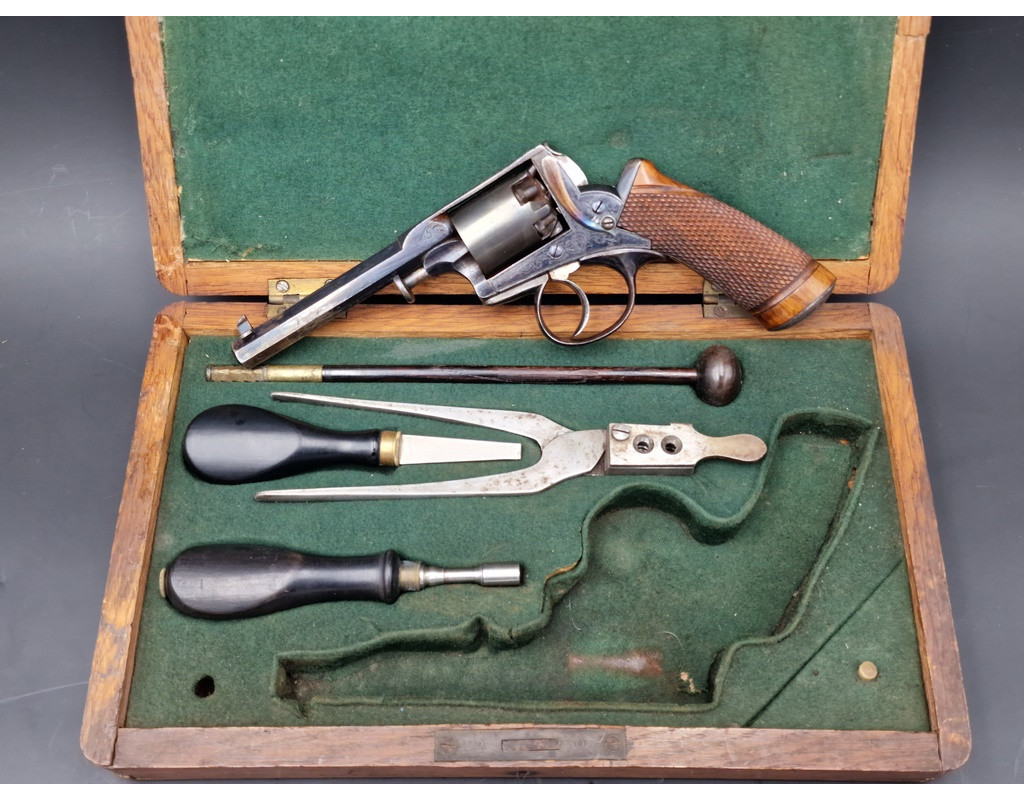 Armes de Poing REVOLVER en Coffret  DEANE ADAMS  Modèle 1851   Calibre 31  7.5mm  -  Angleterre  XIXè {PRODUCT_REFERENCE} - 2