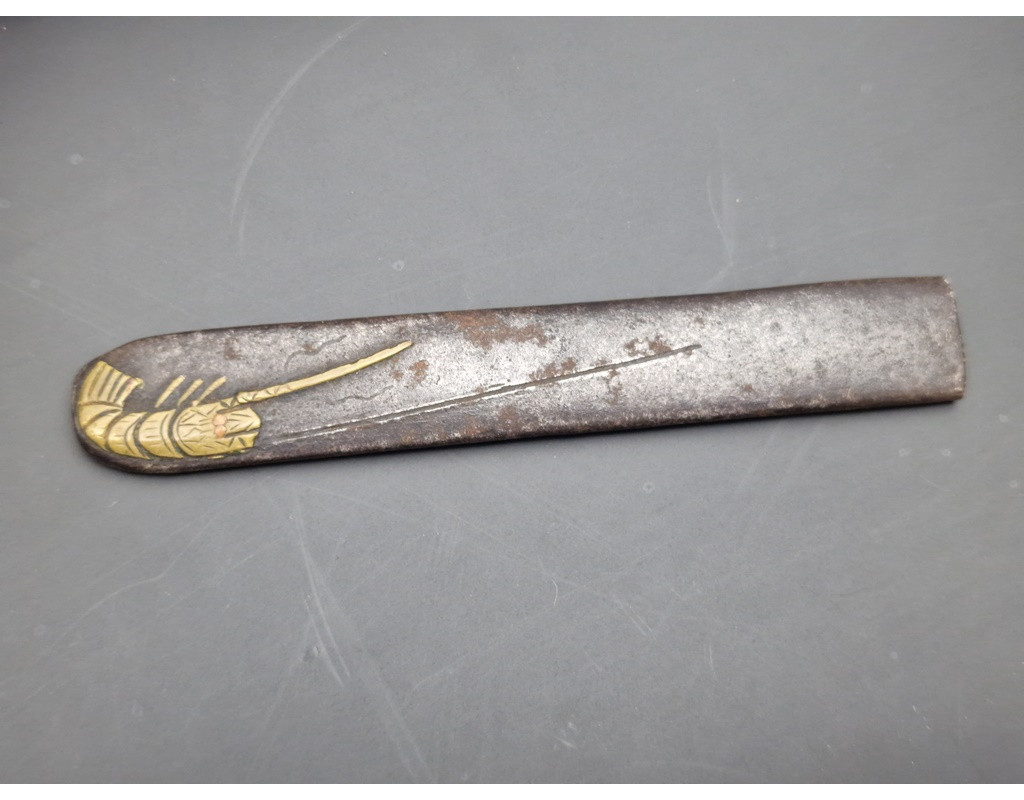 Arts & Armes du Japon KOZUKA AIKUCHI TANTO KATANA WAKIZASHI en FER LANGOUSTE - JAPON 19è {PRODUCT_REFERENCE} - 1 Arts & Armes du Japon KOZUKA AIKUCHI TANTO KATANA WAKIZASHI en FER LANGOUSTE - JAPON 19è {PRODUCT_REFERENCE} - 1