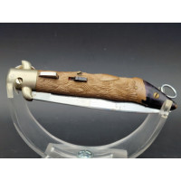 Couteaux Anciens & Divers COUTEAU  AUTOMATIQUE INOX   DOURIS CHASTEL " HALLALI "  IMITATION CORNE années 1960's   - France XXè {