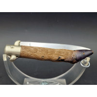 Couteaux Anciens & Divers COUTEAU  AUTOMATIQUE INOX   DOURIS CHASTEL " HALLALI "  IMITATION CORNE années 1960's   - France XXè {
