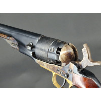 Armes de Poing PAIRE REVOLVERS Réplique Colt 1860 ARMY par UBERTI  avec Ceinturon double holster en Cuir - ITALIE XXè {PRODUCT_R