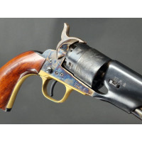 Armes de Poing PAIRE REVOLVERS Réplique Colt 1860 ARMY par UBERTI  avec Ceinturon double holster en Cuir - ITALIE XXè {PRODUCT_R