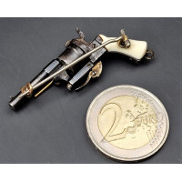 Archives  MINUSCULE REVOLVER A BROCHE CALIBRE 1MM BIJOUTIER MONTER EN BROCHE VERS 1870 - FRANCE XIXè {PRODUCT_REFERENCE} - 2