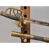 Armes Blanches SABRE OFFICIER DES TROUPES A CHEVAL CONSULAT DIRECTOIRE MANUFACTURE NATIONALE DU KLINGENTHAL 1800-1804 FRANCE 1er